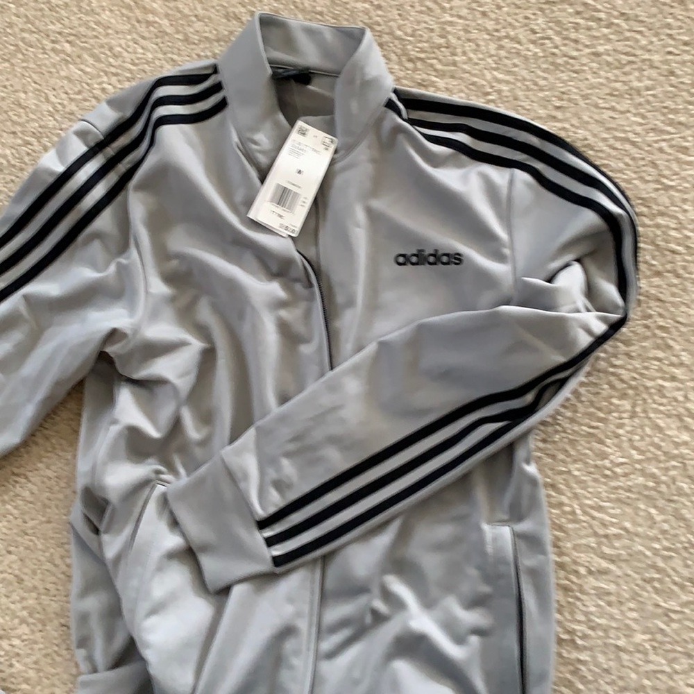 Adidas track long sleeve zipper up size medium with tags
